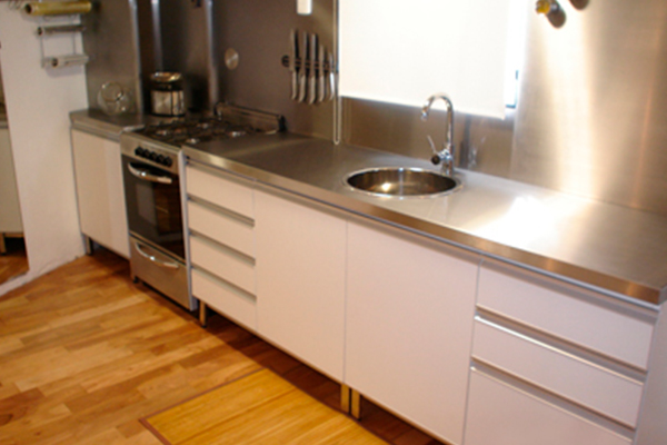 Quequen SRL fabrica de mesadas de cocina 
