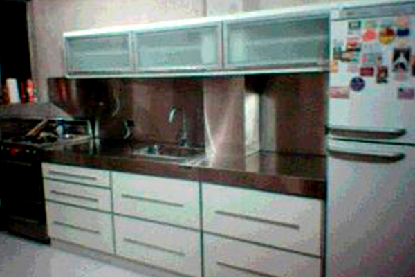 Quequen SRL fabrica de mesadas para gastronomia profesional